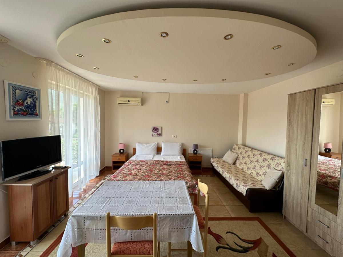 Villa Alla Bed&Breakfast Herceg Novi Exteriör bild