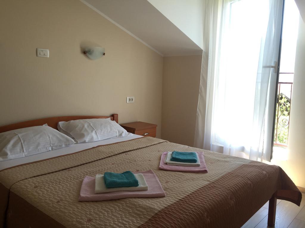 Villa Alla Bed&Breakfast Herceg Novi Exteriör bild