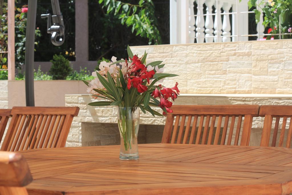Villa Alla Bed&Breakfast Herceg Novi Exteriör bild