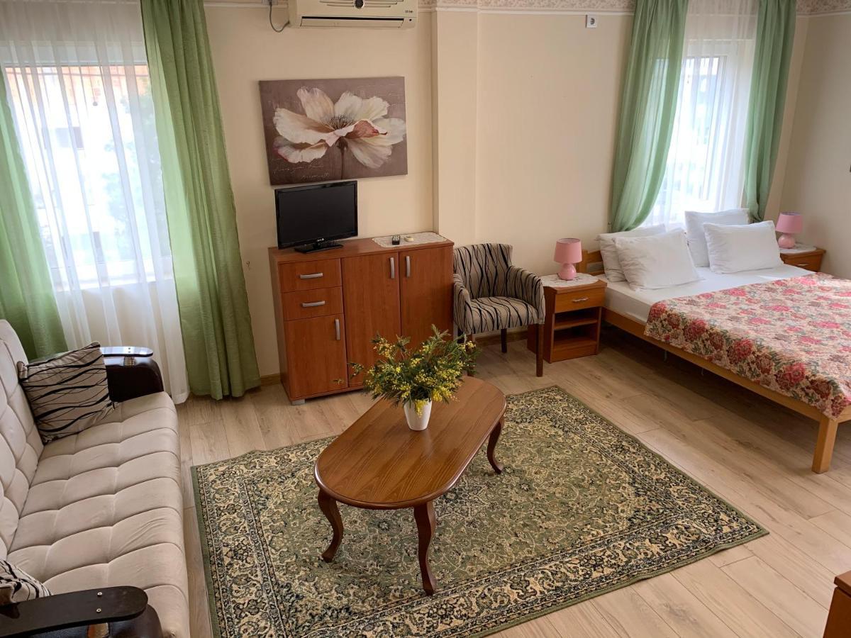 Villa Alla Bed&Breakfast Herceg Novi Exteriör bild